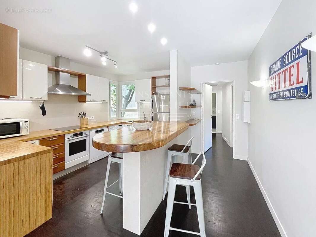 Appartement à NEUILLY-SUR-SEINE