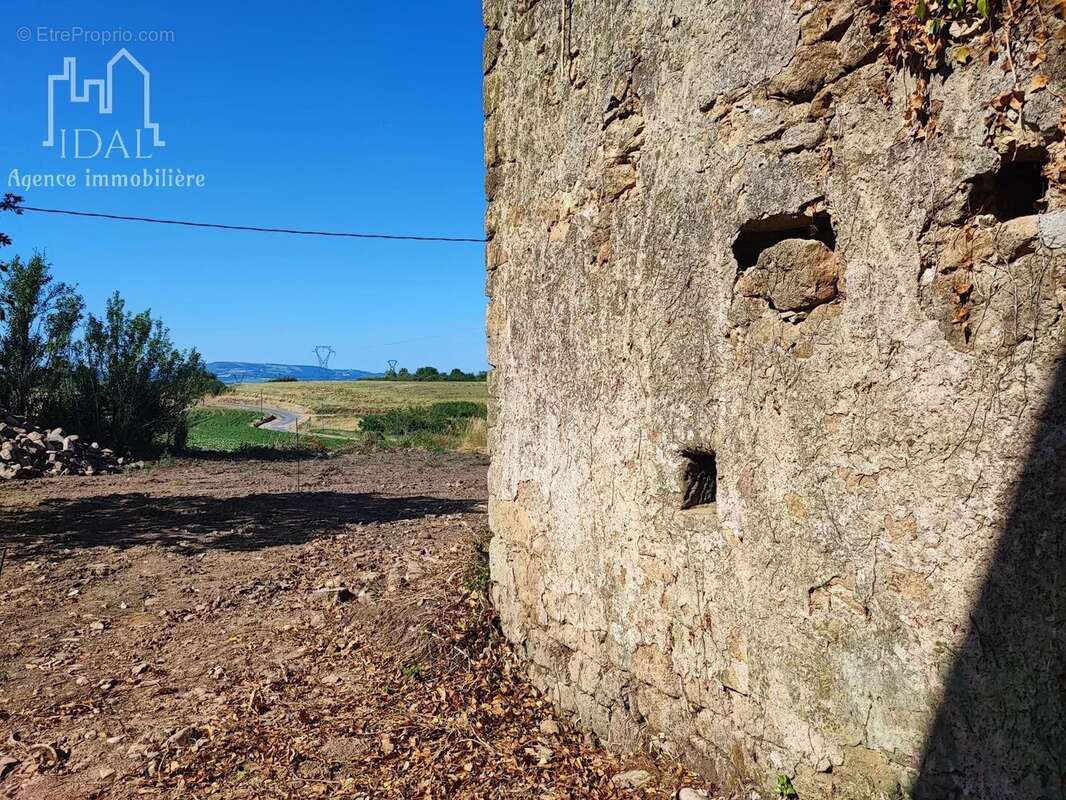 Maison à LES COSTES-GOZON