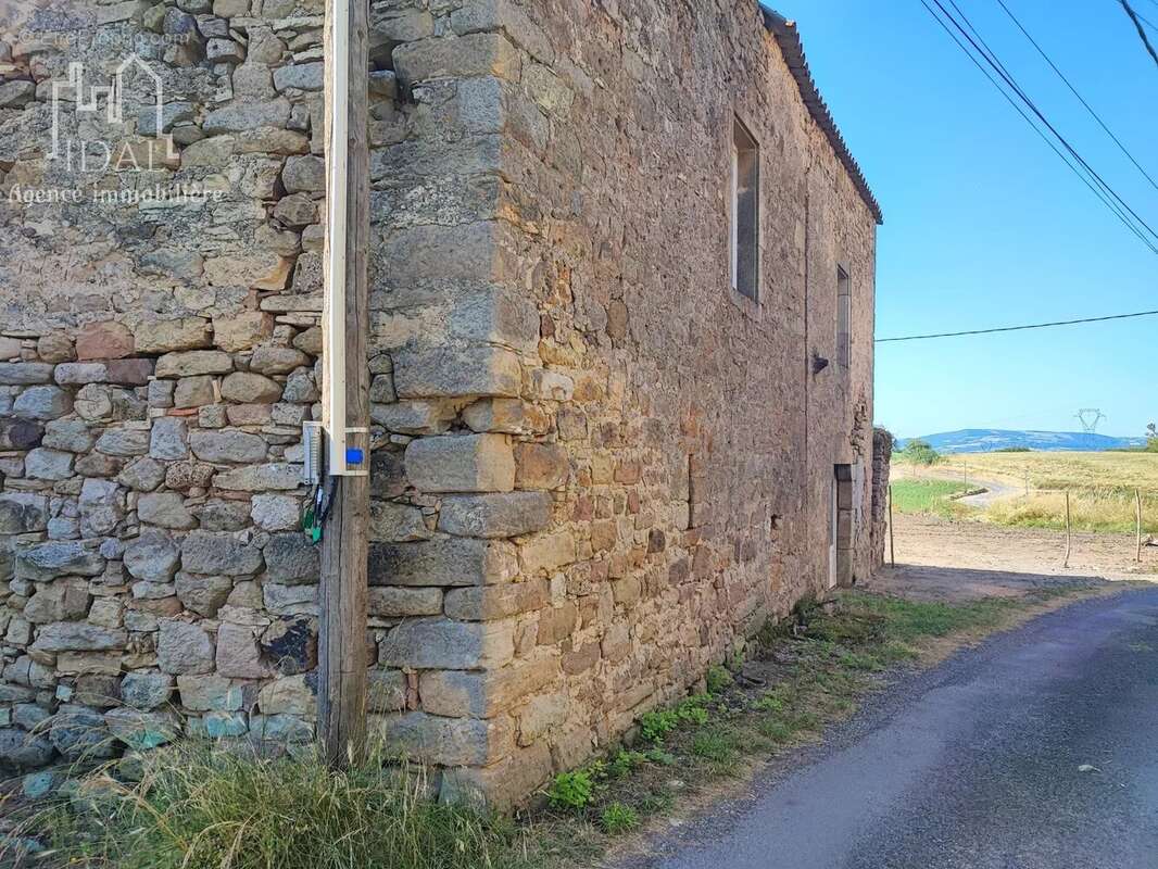 Maison à LES COSTES-GOZON