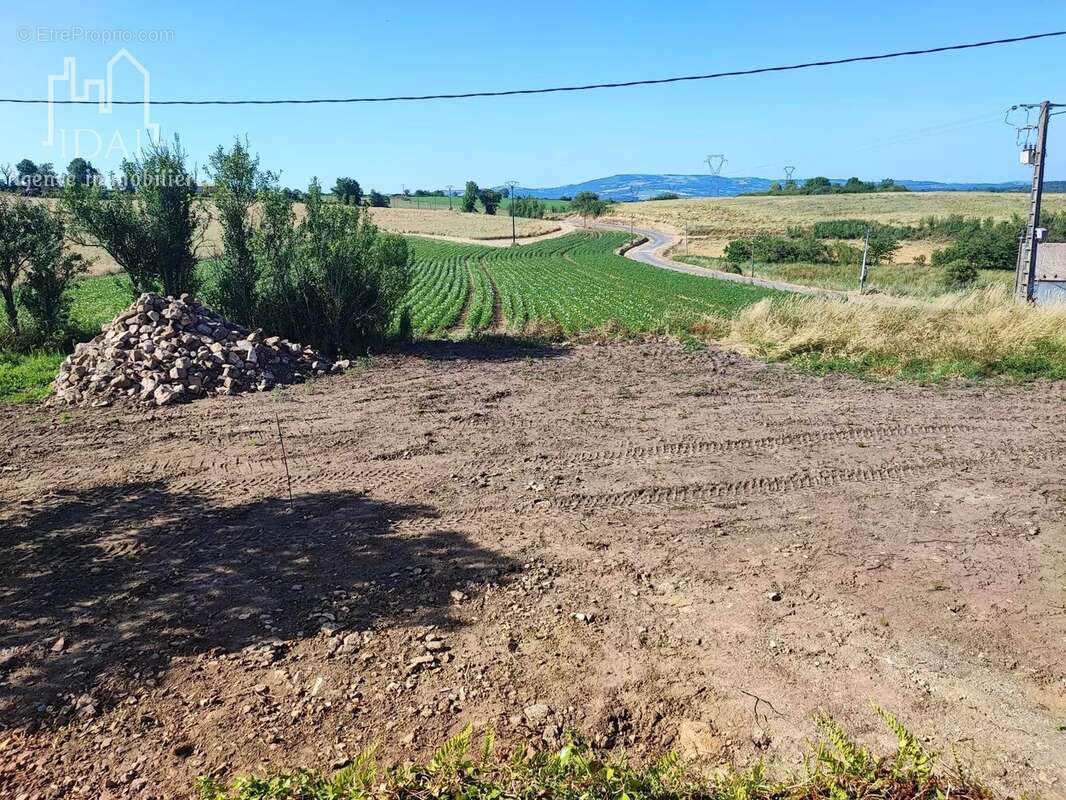 Maison à LES COSTES-GOZON