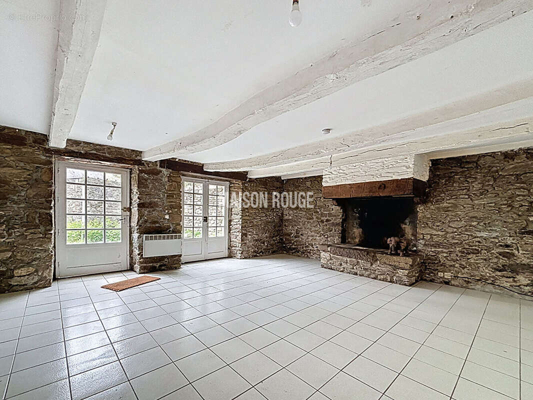 Maison à PLOUER-SUR-RANCE