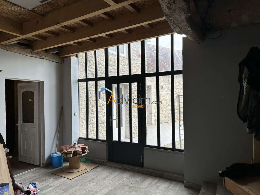 Maison à REMAUVILLE