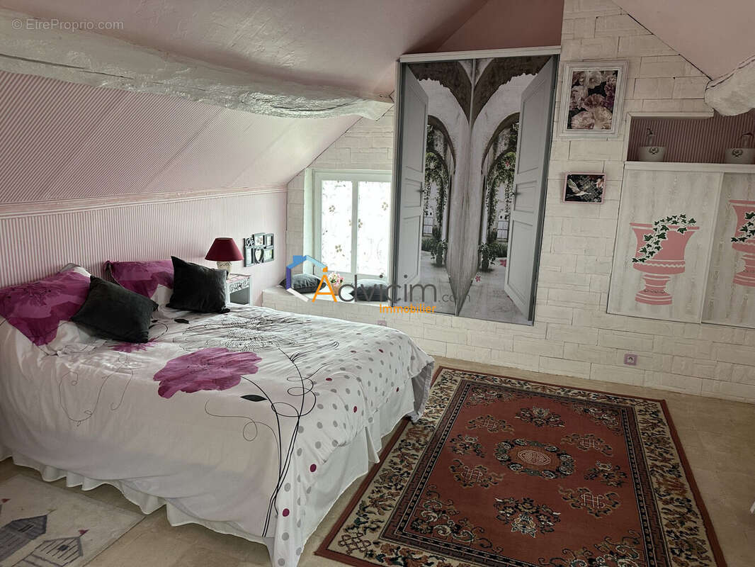 Maison à REMAUVILLE