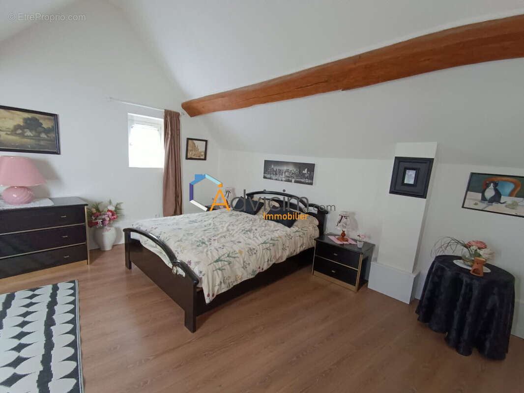 Maison à REMAUVILLE