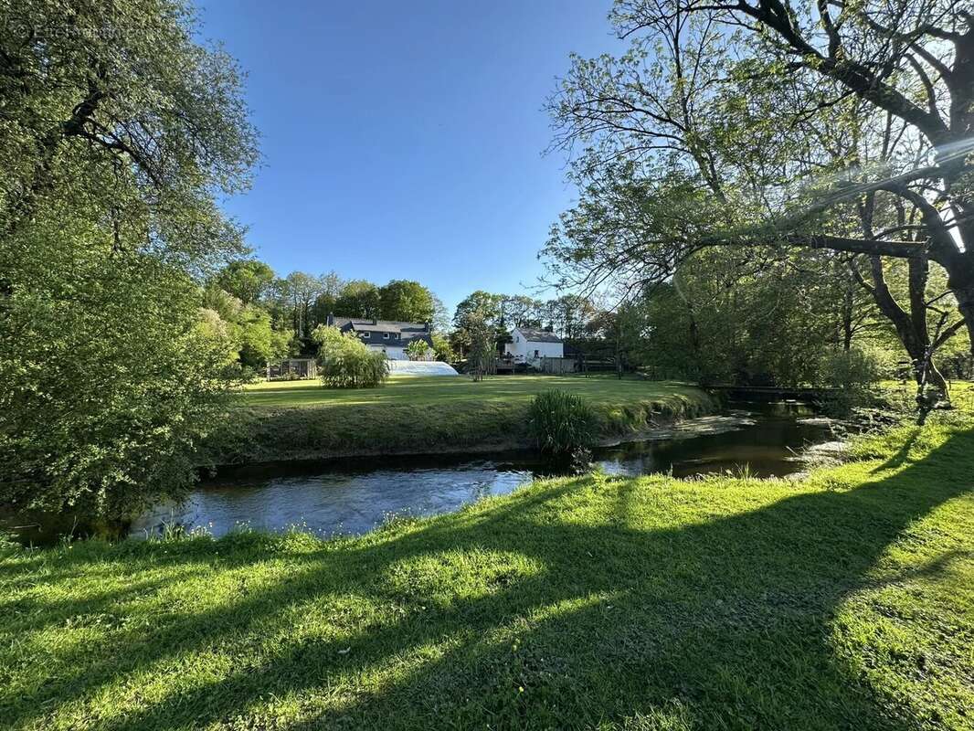 Maison à SAINT-JEAN-BREVELAY