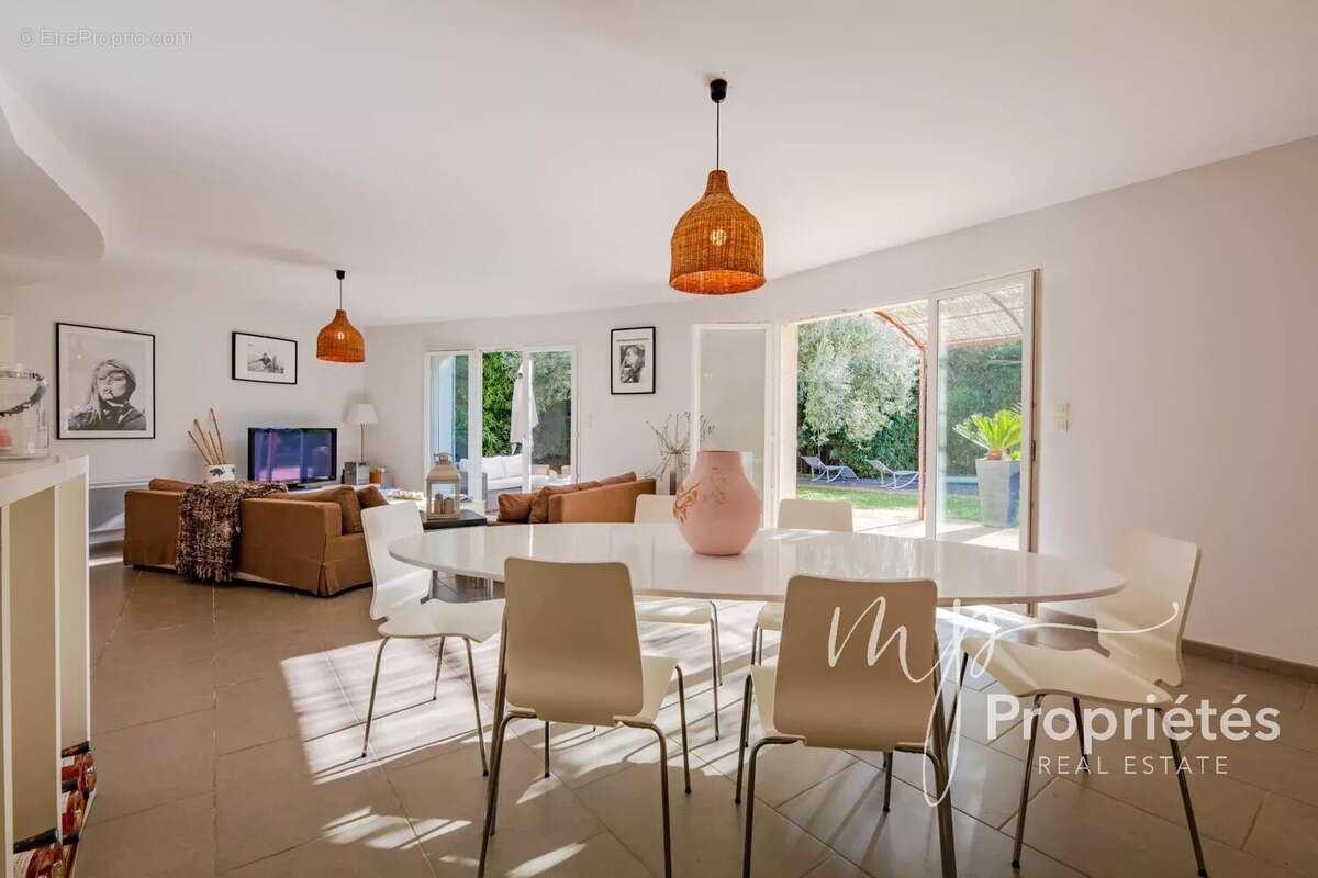 Maison à RAYOL-CANADEL-SUR-MER