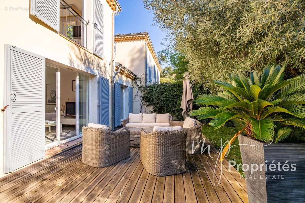 Maison à RAYOL-CANADEL-SUR-MER