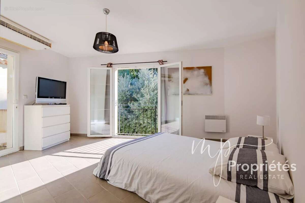 Maison à RAYOL-CANADEL-SUR-MER