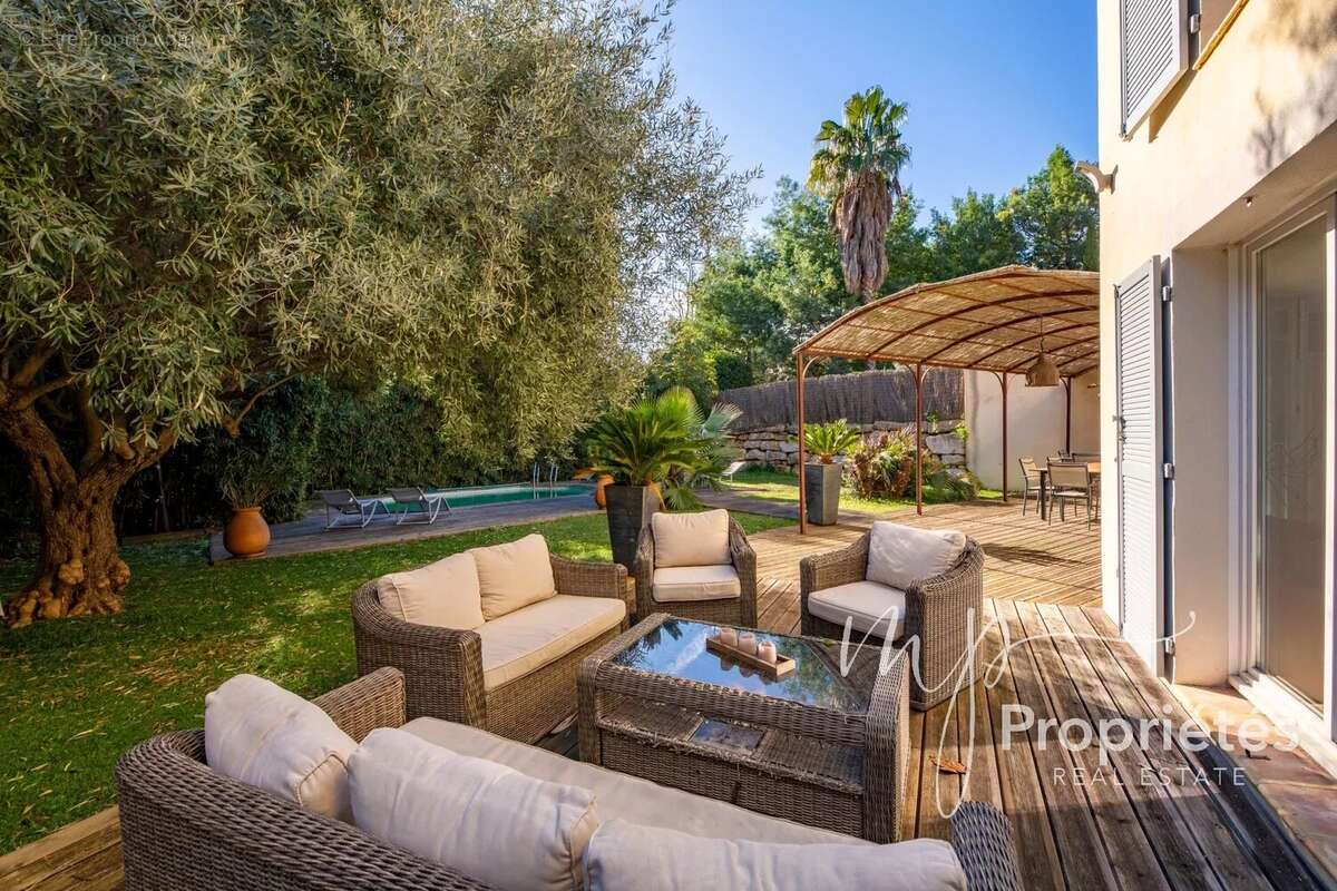 Maison à RAYOL-CANADEL-SUR-MER