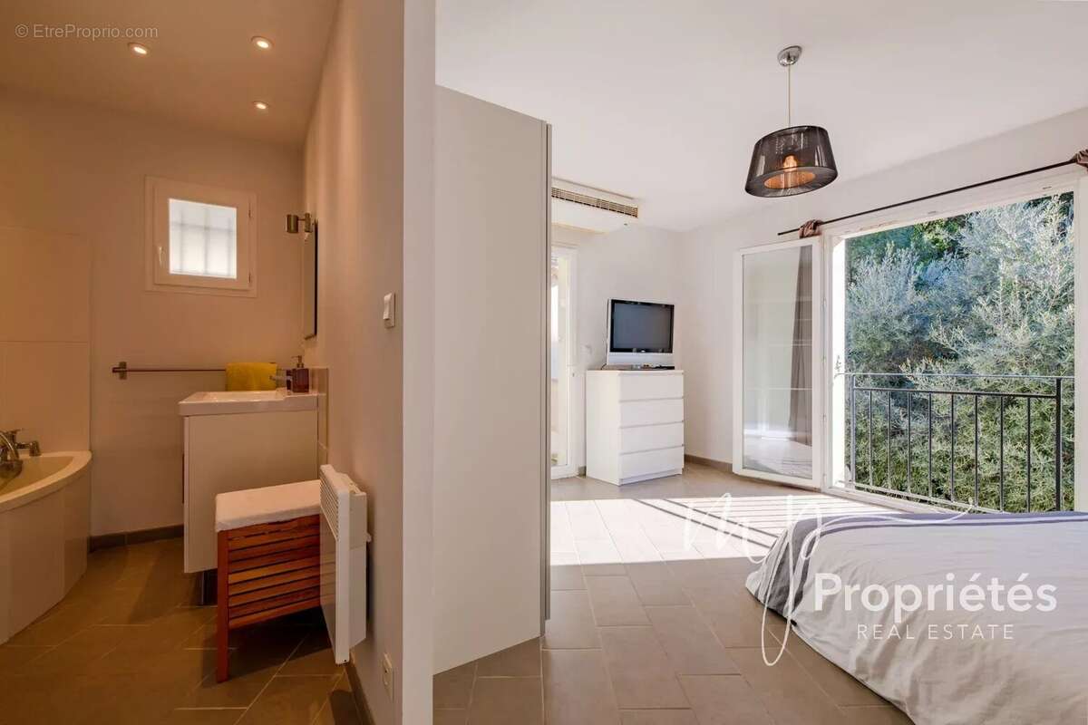 Maison à RAYOL-CANADEL-SUR-MER