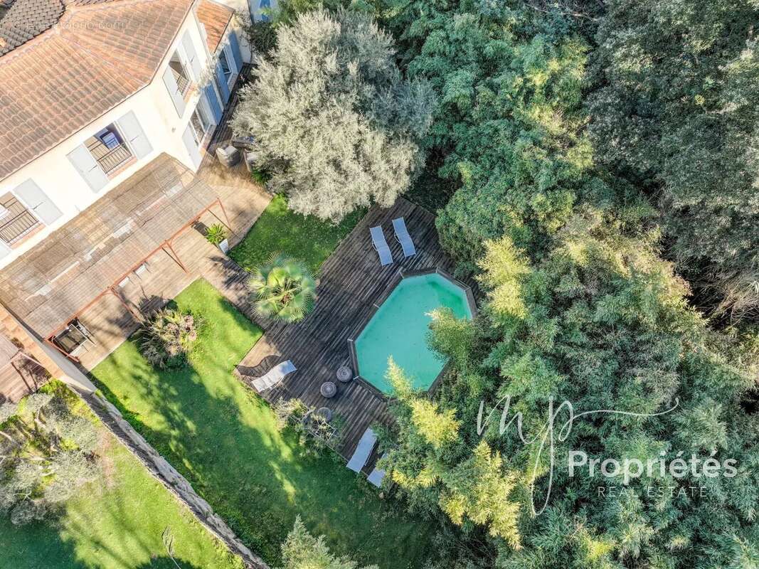 Maison à RAYOL-CANADEL-SUR-MER