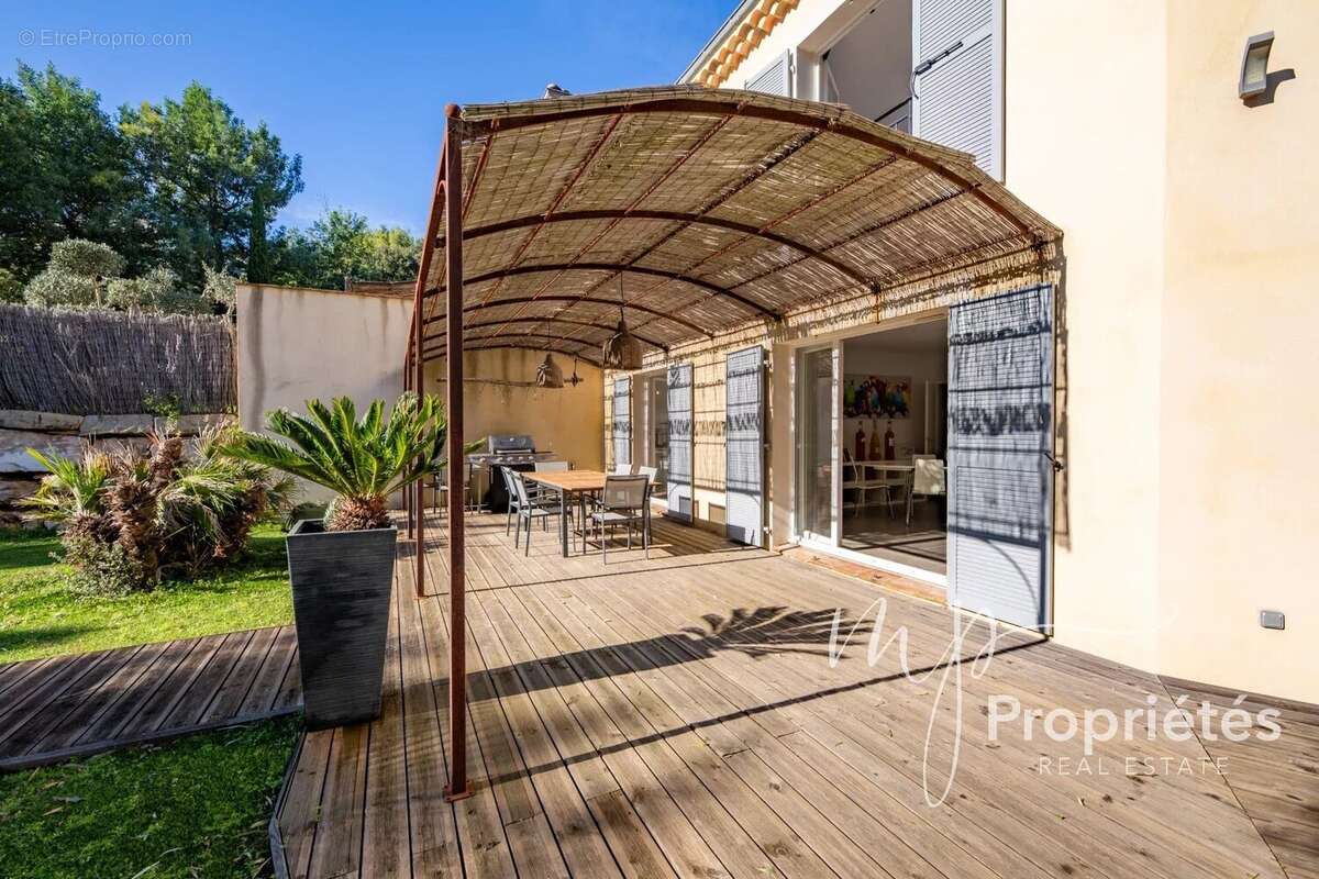 Maison à RAYOL-CANADEL-SUR-MER