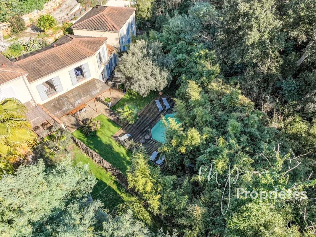 Maison à RAYOL-CANADEL-SUR-MER