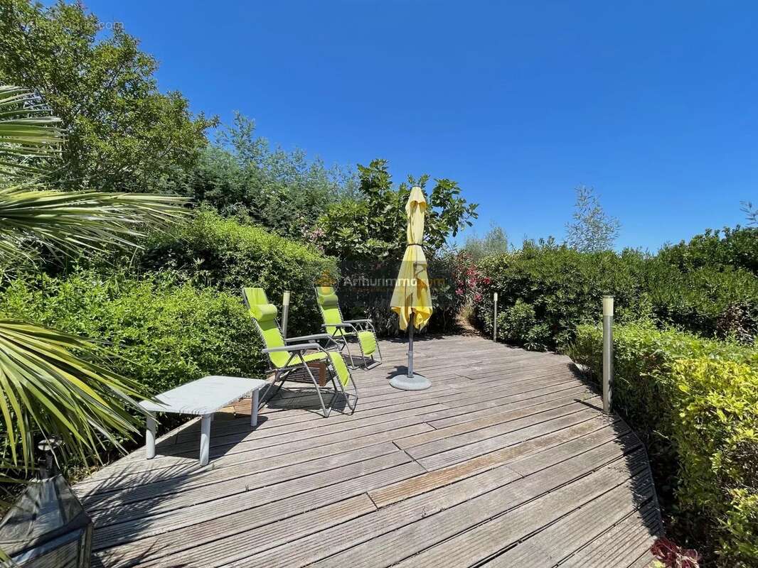 Maison à ROQUEBRUNE-SUR-ARGENS