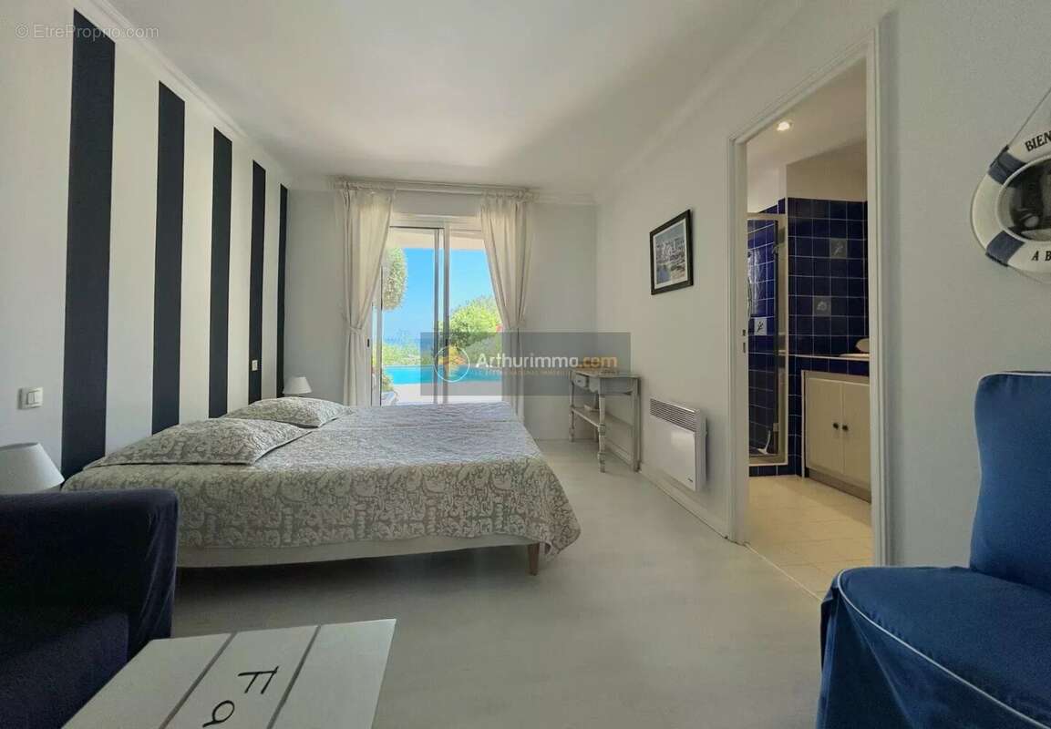 Maison à ROQUEBRUNE-SUR-ARGENS