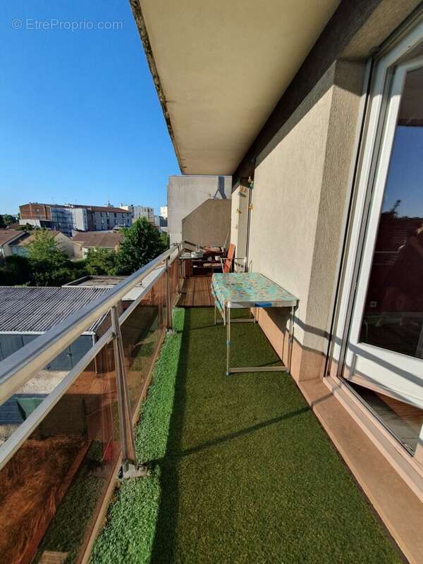 514700105_10162763773579265_4426007539231626068_n - Appartement à LES LILAS