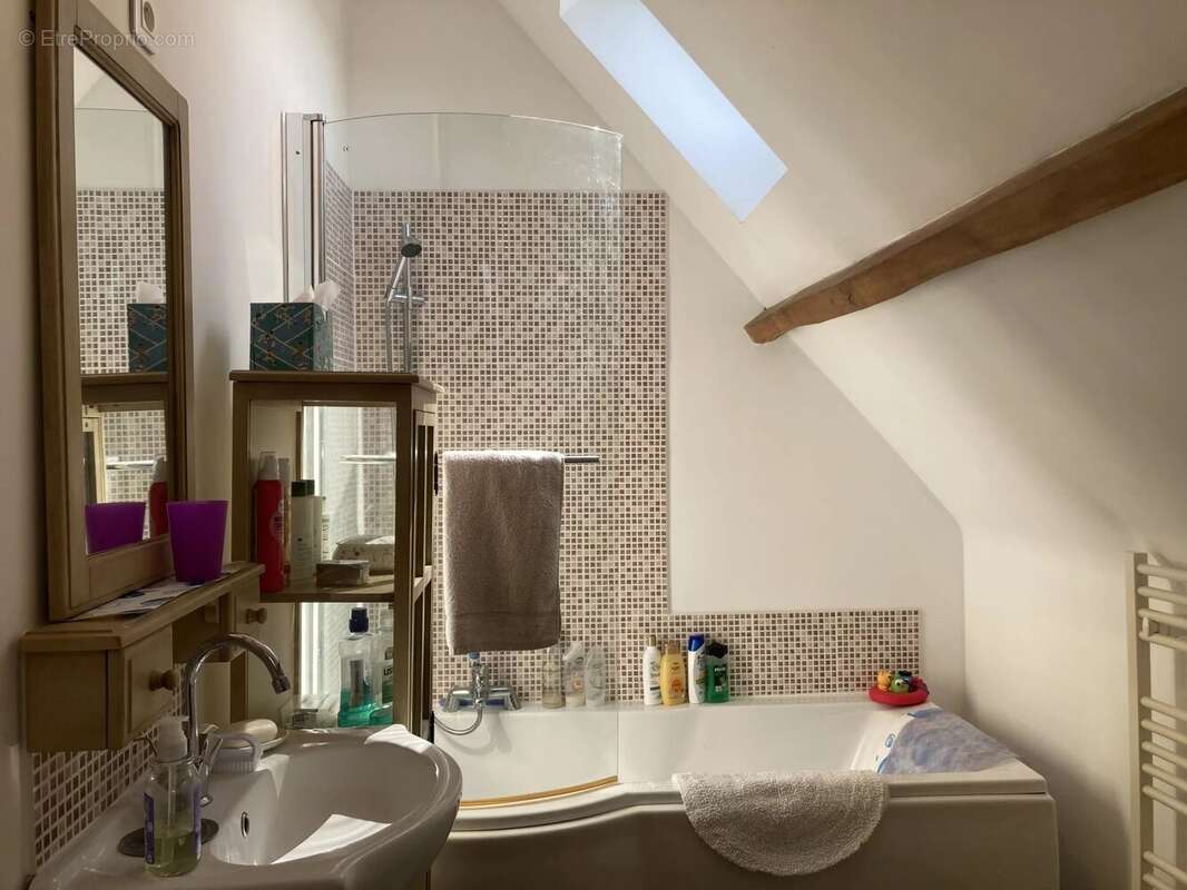 Maison à CORGNAC-SUR-L&#039;ISLE