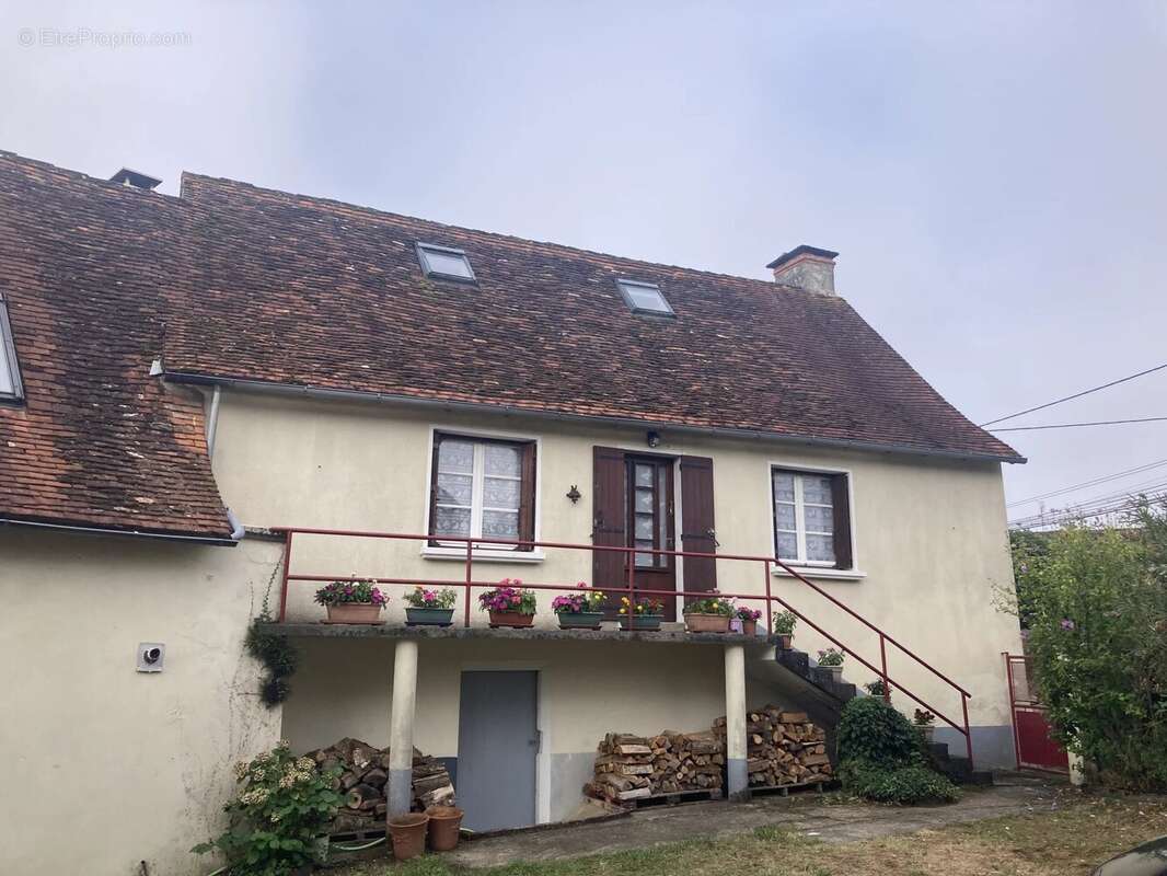 Maison à CORGNAC-SUR-L&#039;ISLE