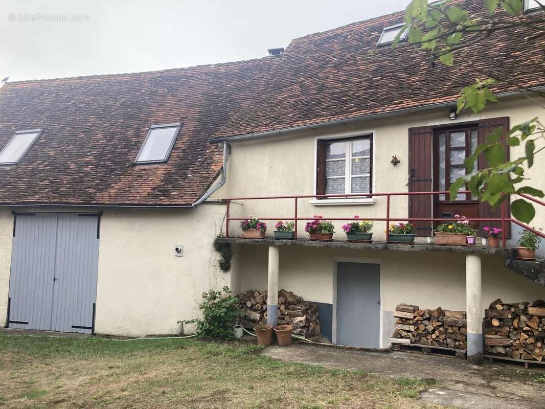 Maison à CORGNAC-SUR-L&#039;ISLE