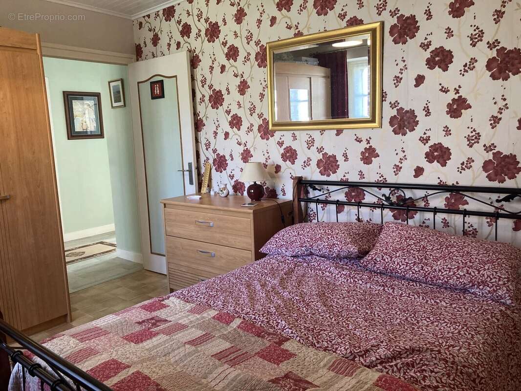 Maison à CORGNAC-SUR-L&#039;ISLE