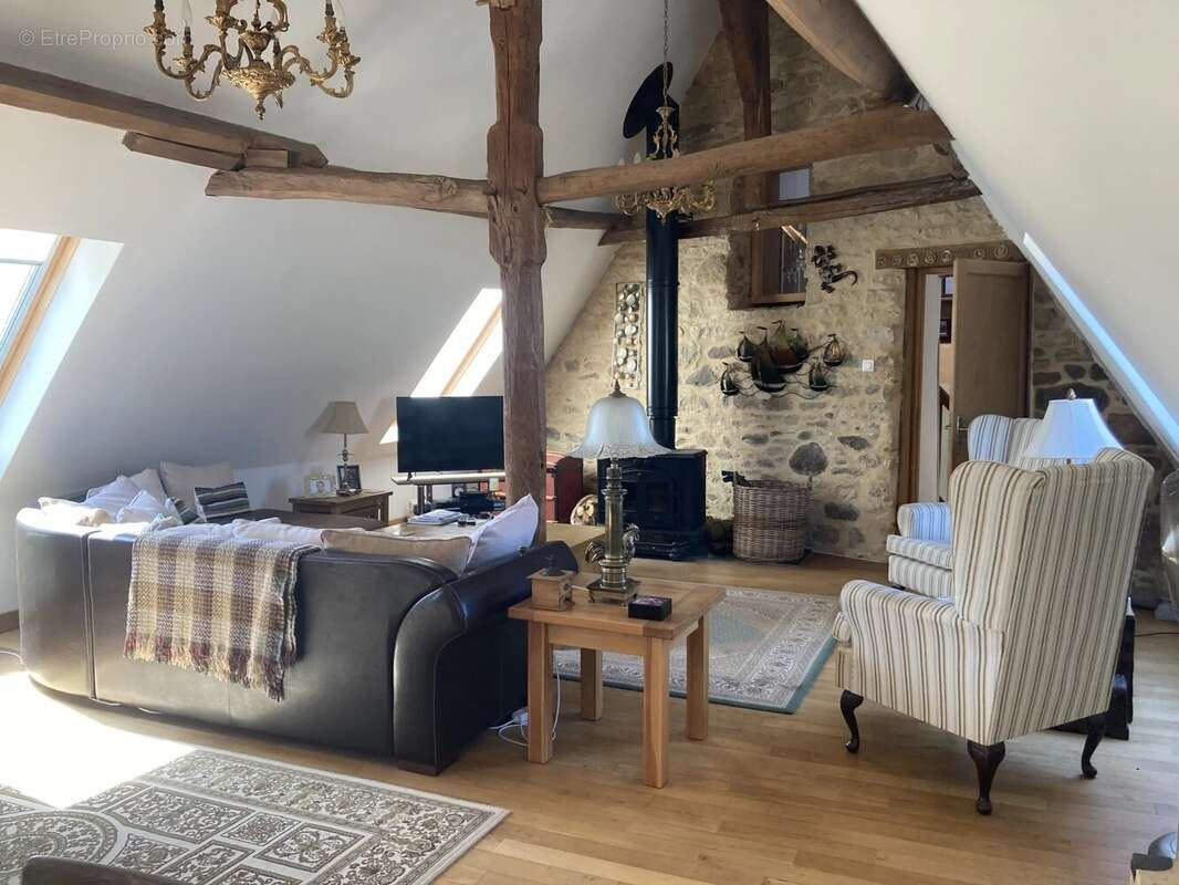 Maison à CORGNAC-SUR-L&#039;ISLE