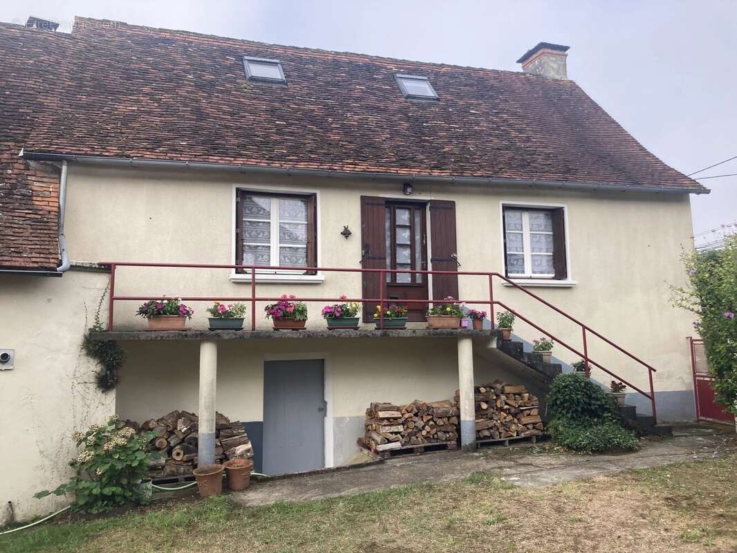 Maison à CORGNAC-SUR-L&#039;ISLE