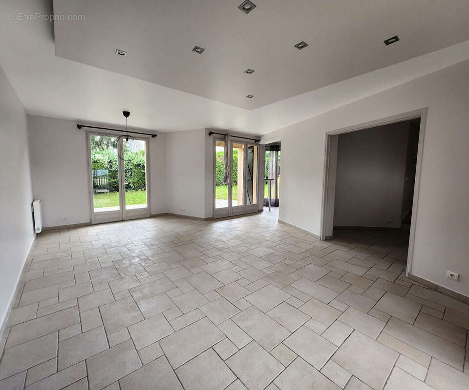 Maison à DEUIL-LA-BARRE