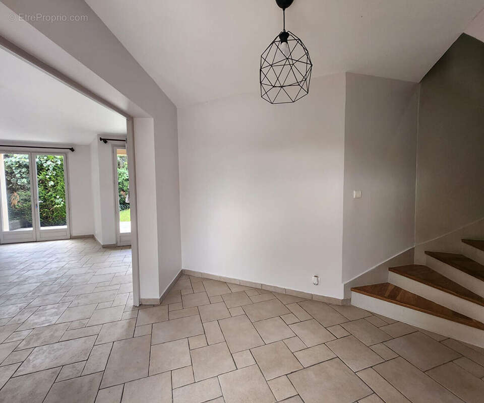 Maison à DEUIL-LA-BARRE