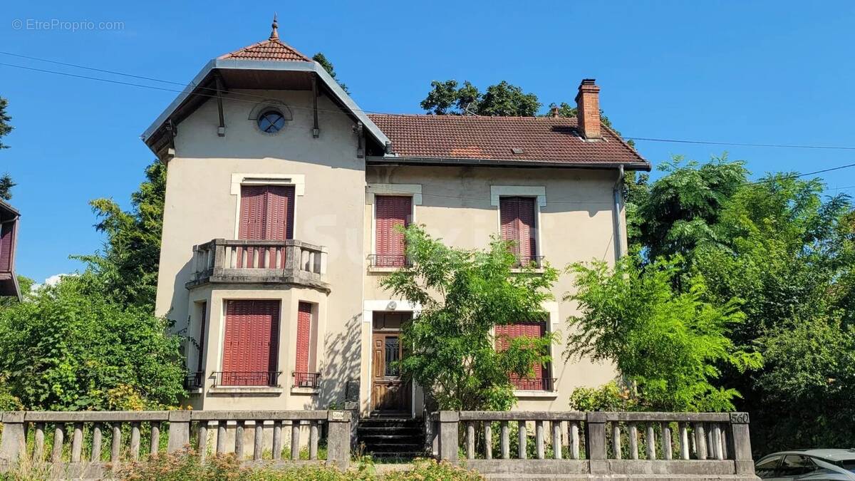 Maison à LONS-LE-SAUNIER
