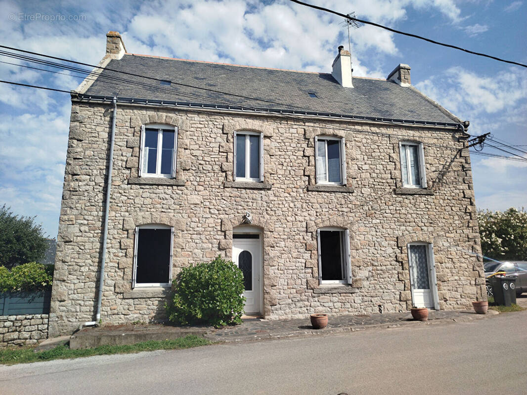 Maison à PLOUHARNEL