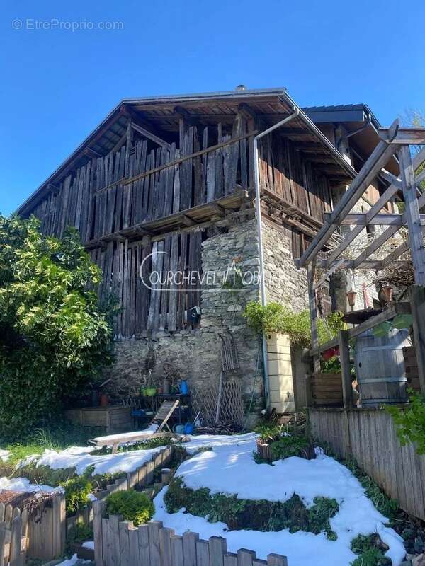 Maison à LA PERRIERE