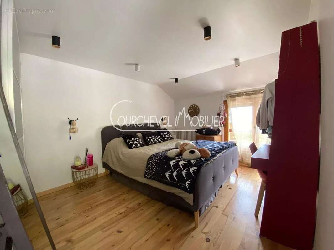 Maison à LA PERRIERE