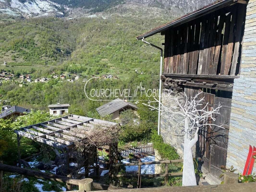 Maison à LA PERRIERE