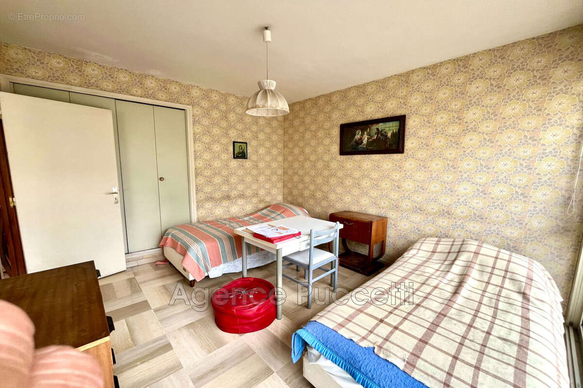 Appartement à VENCE