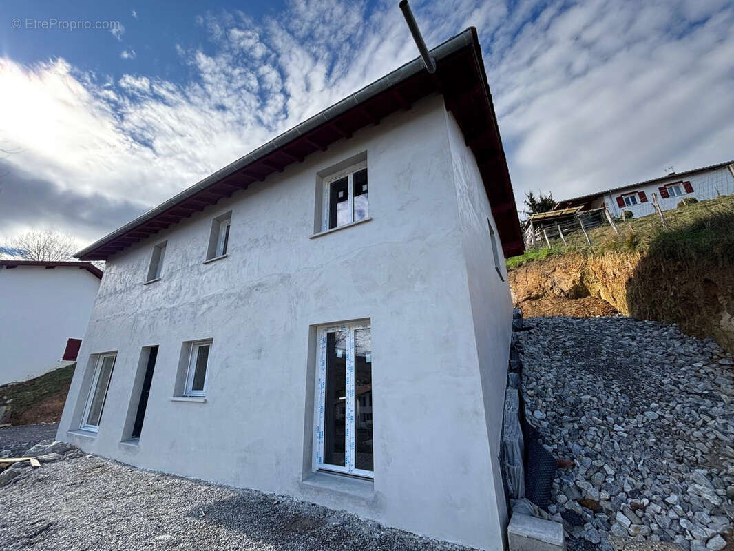 Maison à SAINT-PEE-SUR-NIVELLE