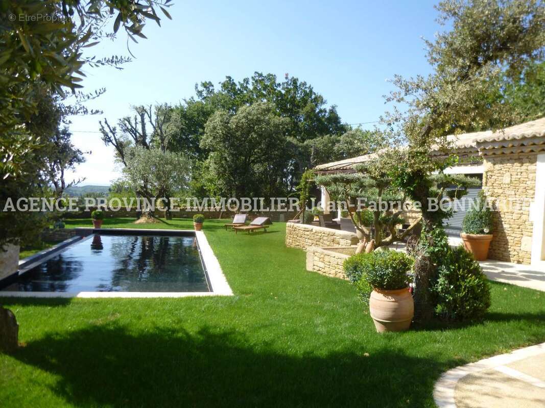 Maison à SUZE-LA-ROUSSE