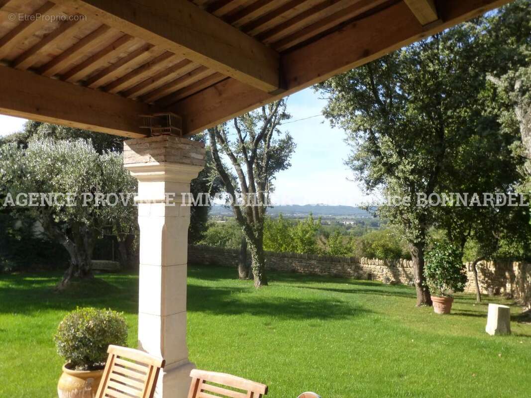 Maison à SUZE-LA-ROUSSE