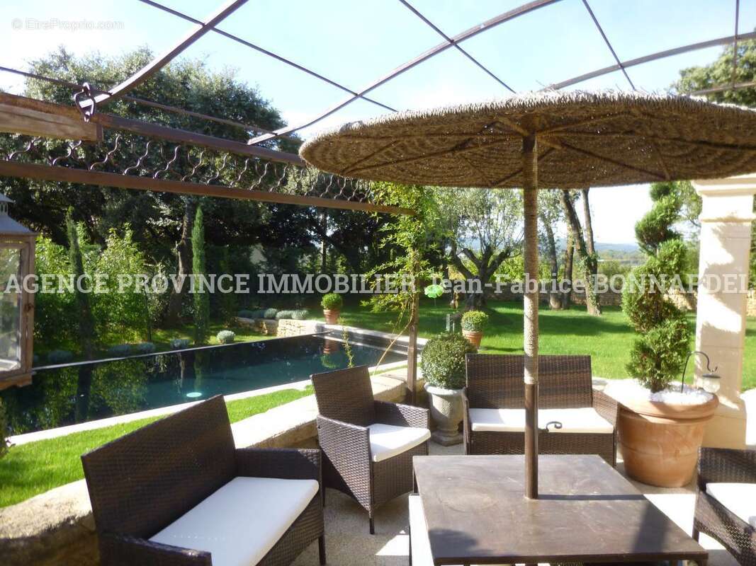 Maison à SUZE-LA-ROUSSE