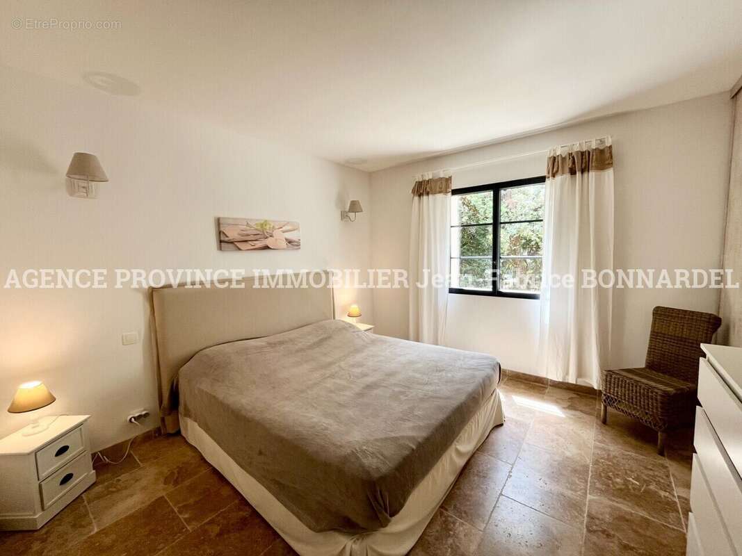 Maison à SUZE-LA-ROUSSE