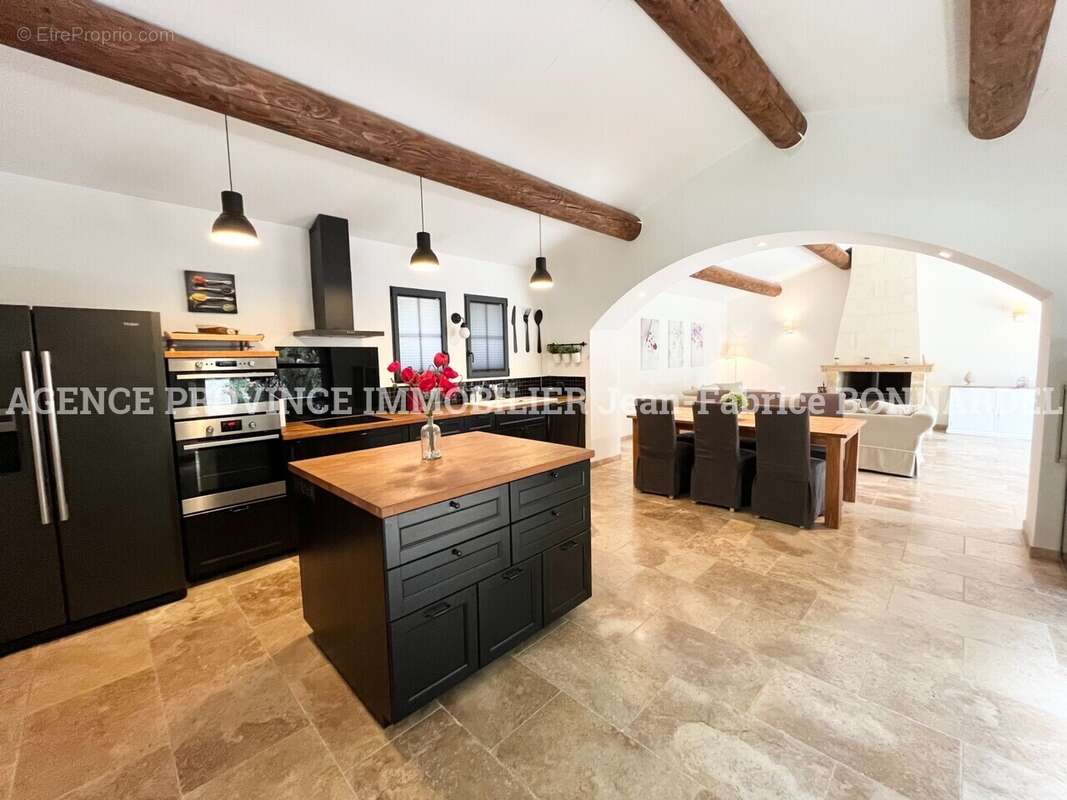 Maison à SUZE-LA-ROUSSE