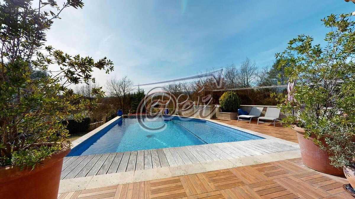 Maison à SAINT-MAXIMIN-LA-SAINTE-BAUME