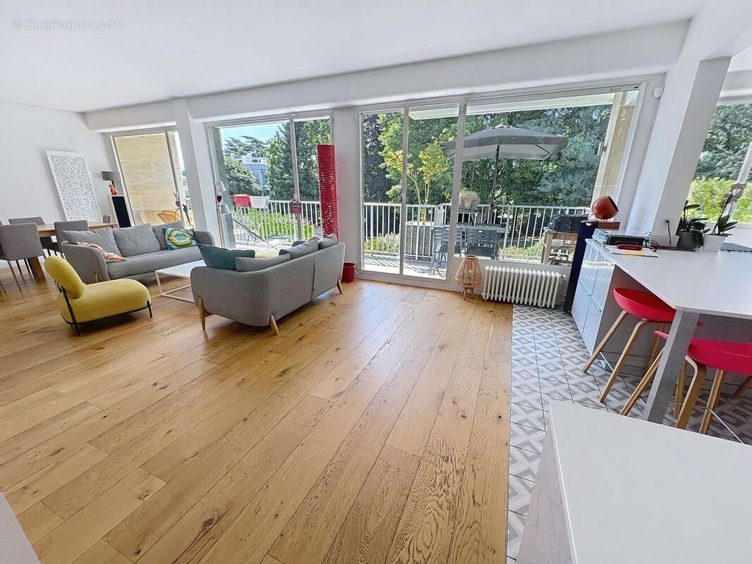 Appartement à GARCHES