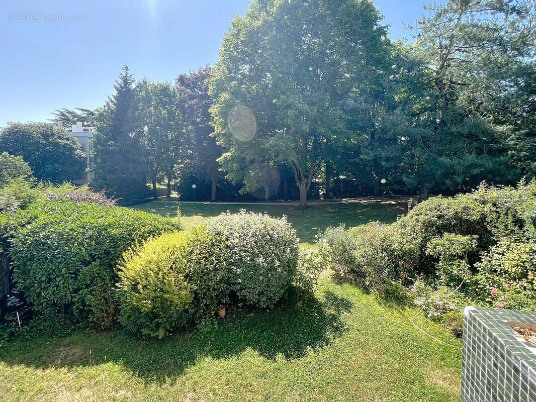 Appartement à GARCHES