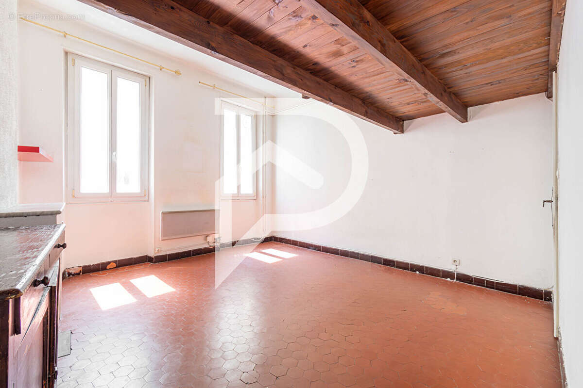 Appartement à MARSEILLE-2E