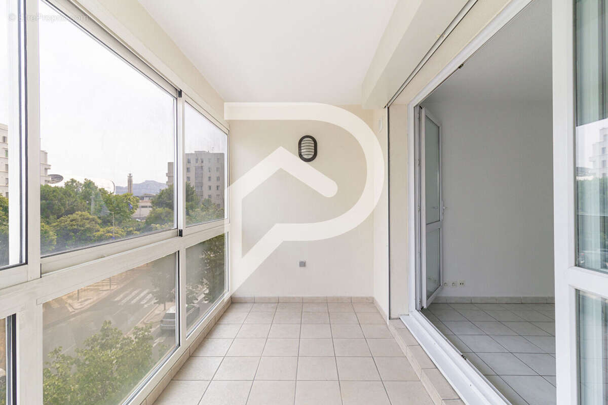 Appartement à MARSEILLE-8E