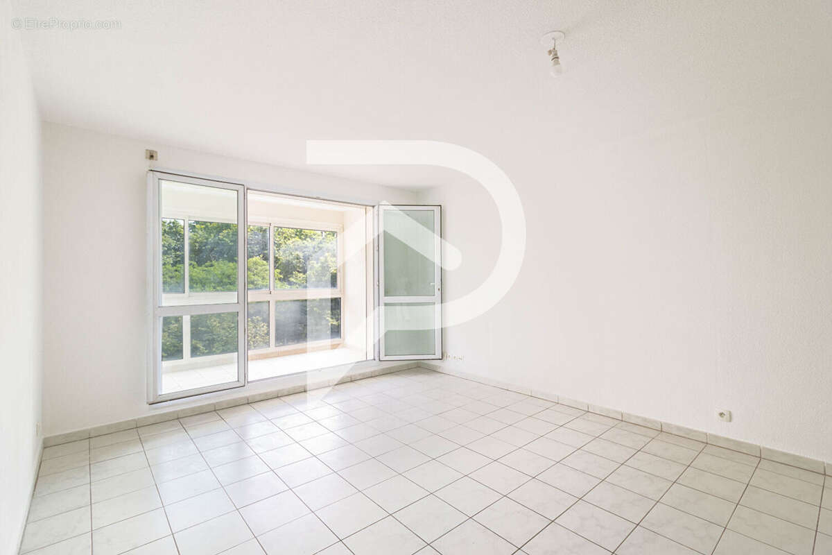 Appartement à MARSEILLE-8E