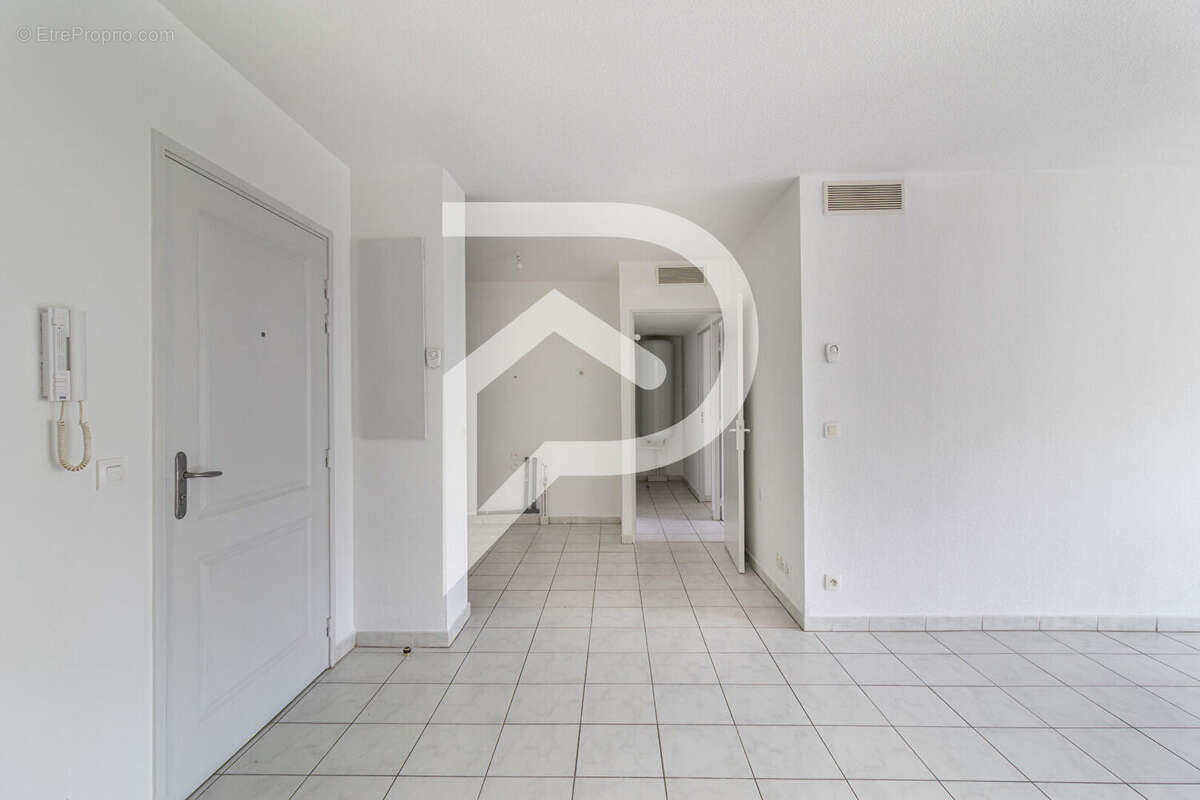 Appartement à MARSEILLE-8E