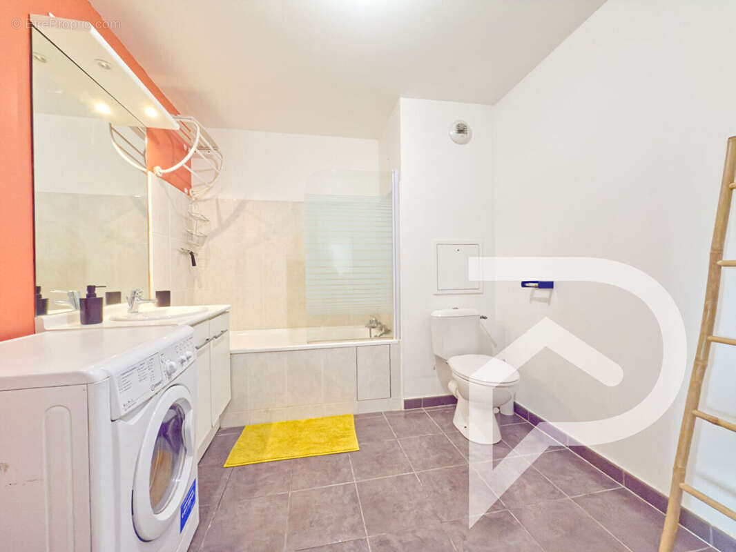 Appartement à PERSAN