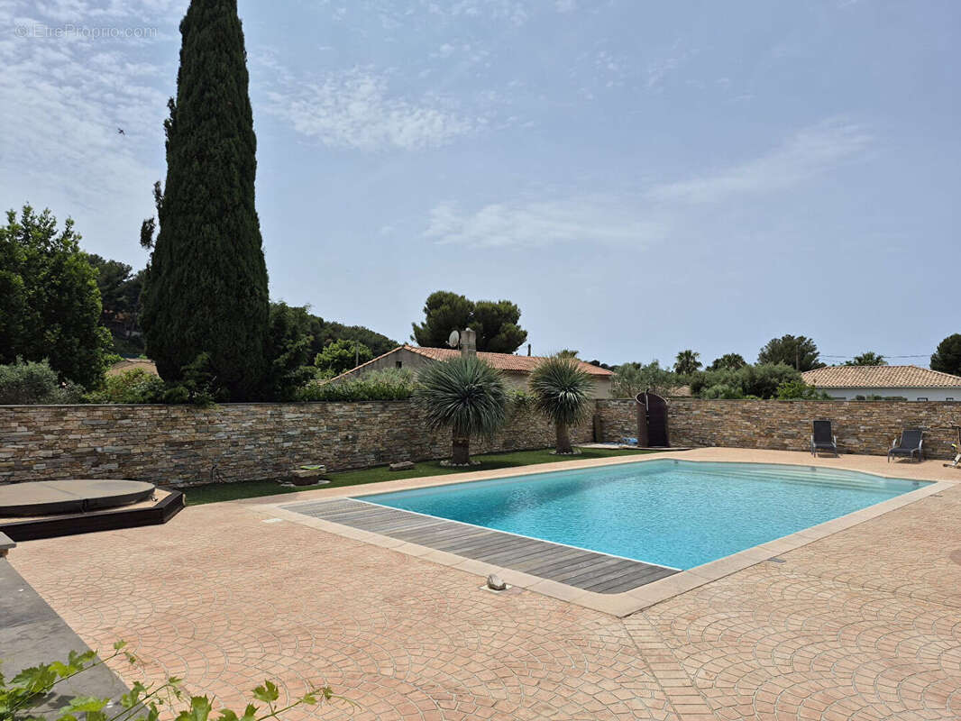 Maison à SAUSSET-LES-PINS