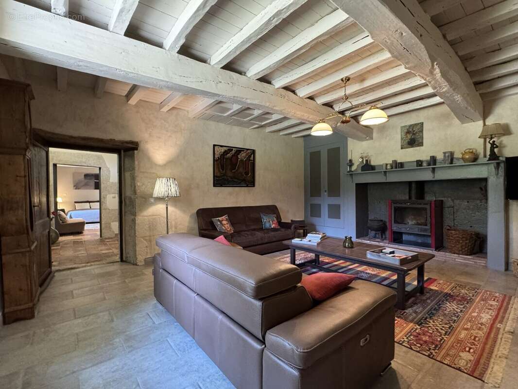 Maison à CASTERA-VERDUZAN